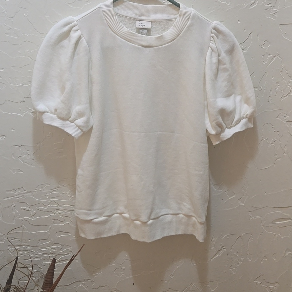 a new day White Puff Sleeve Short Sleeve Top